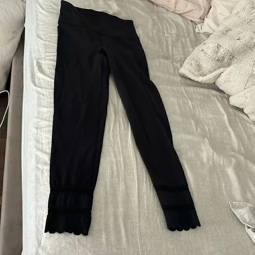 Free people black scallop and lace trim leggings NEW XS
